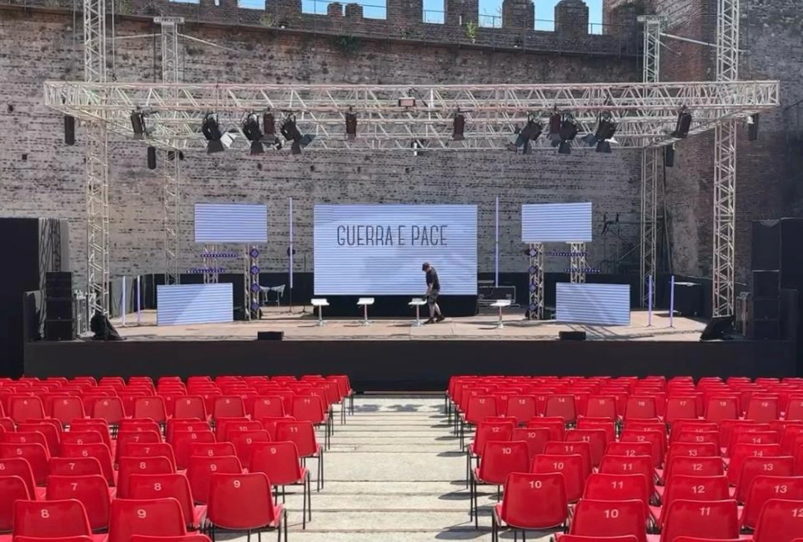 Palco_americane_luci_ledwall
